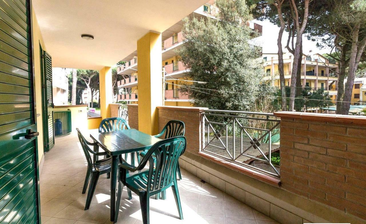 Le Terrazze Apartments Lido di Spina Eksteriør billede