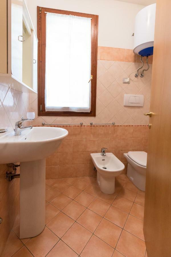 Le Terrazze Apartments Lido di Spina Eksteriør billede
