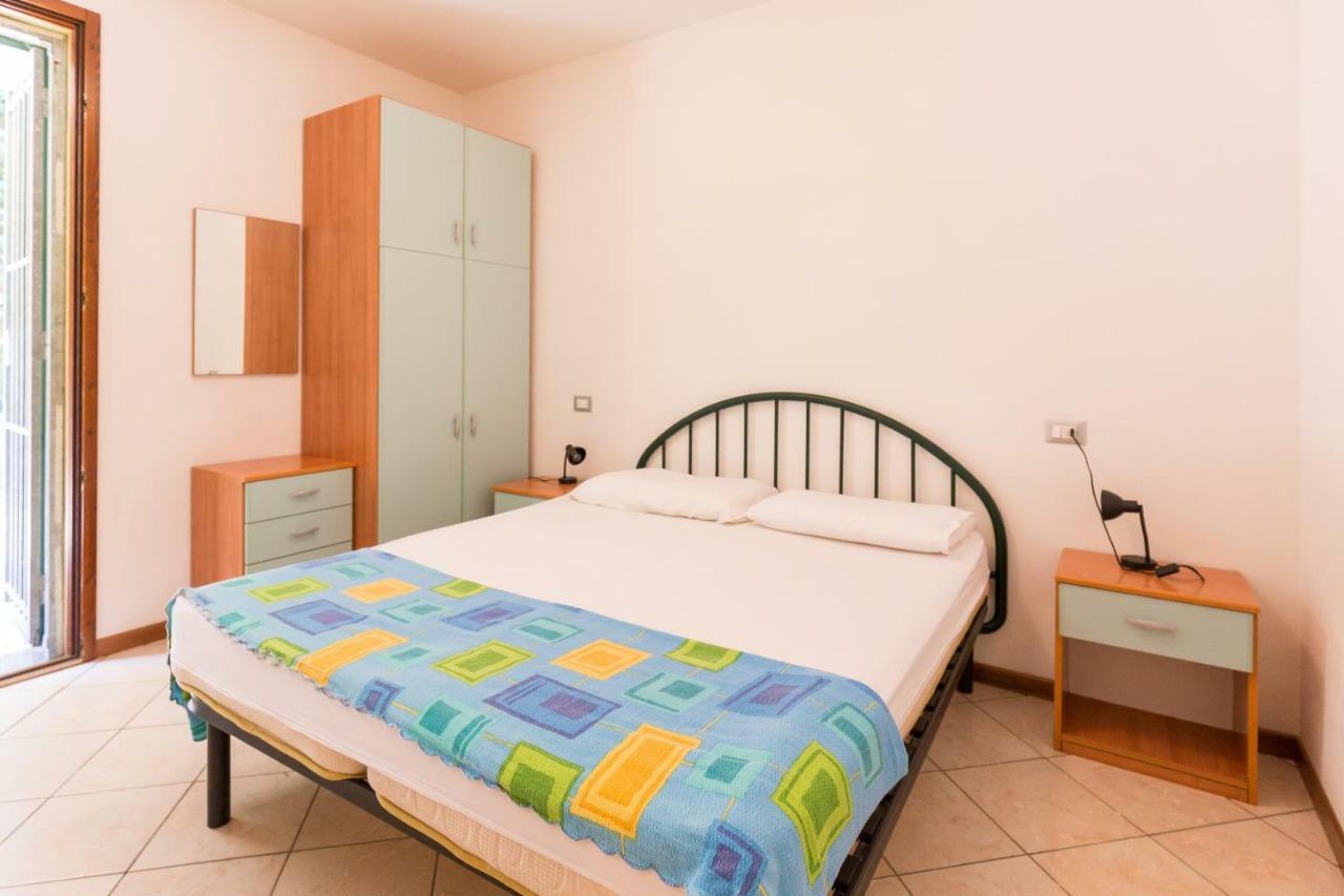 Le Terrazze Apartments Lido di Spina Eksteriør billede