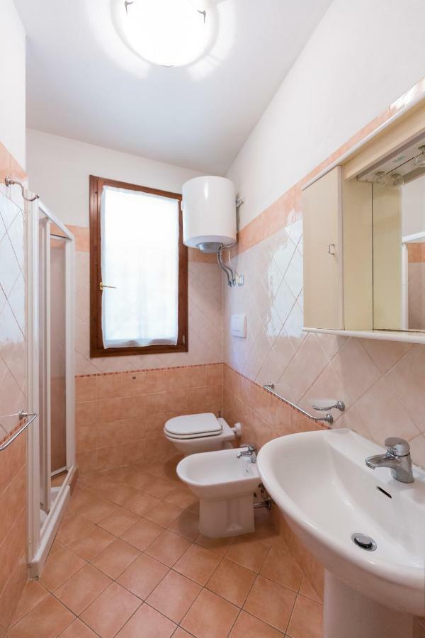 Le Terrazze Apartments Lido di Spina Eksteriør billede