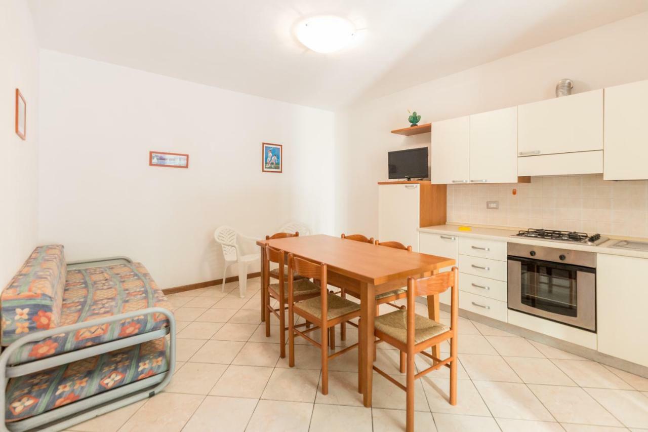 Le Terrazze Apartments Lido di Spina Eksteriør billede