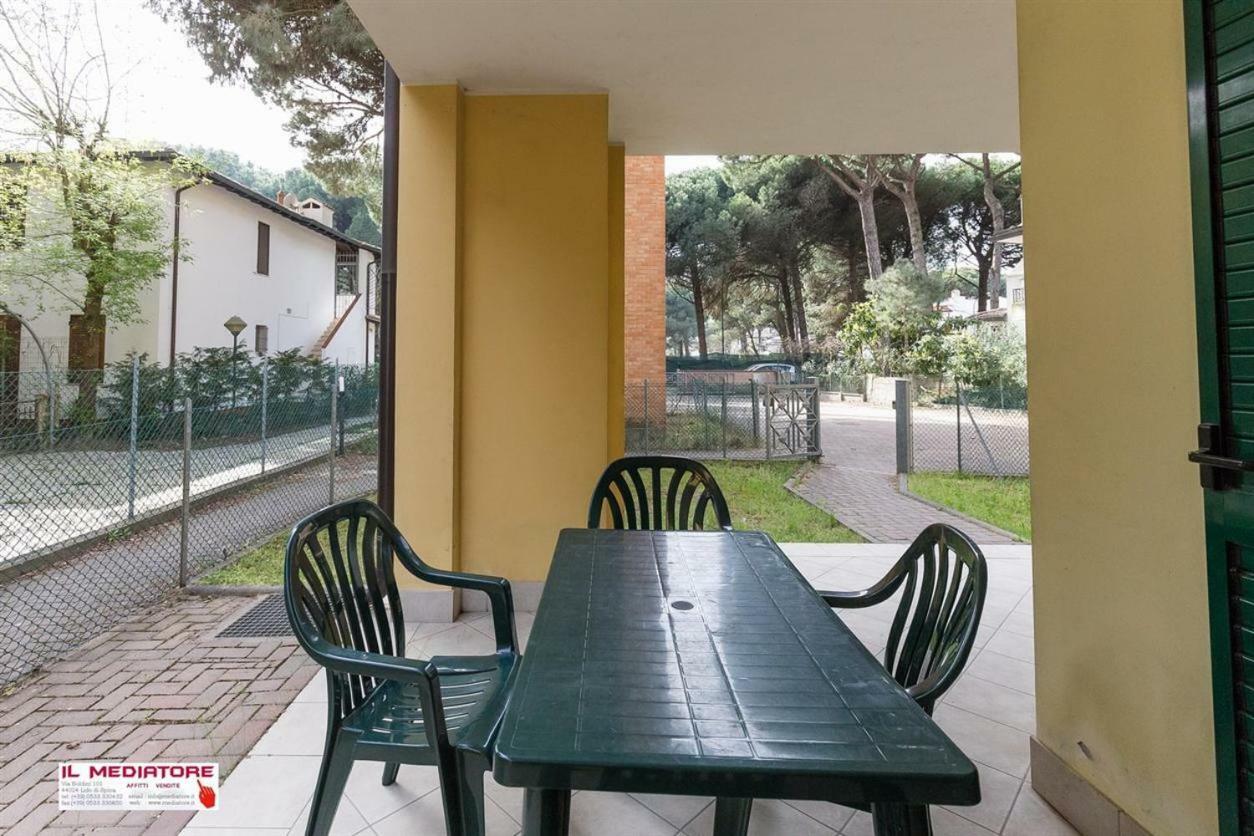 Le Terrazze Apartments Lido di Spina Eksteriør billede