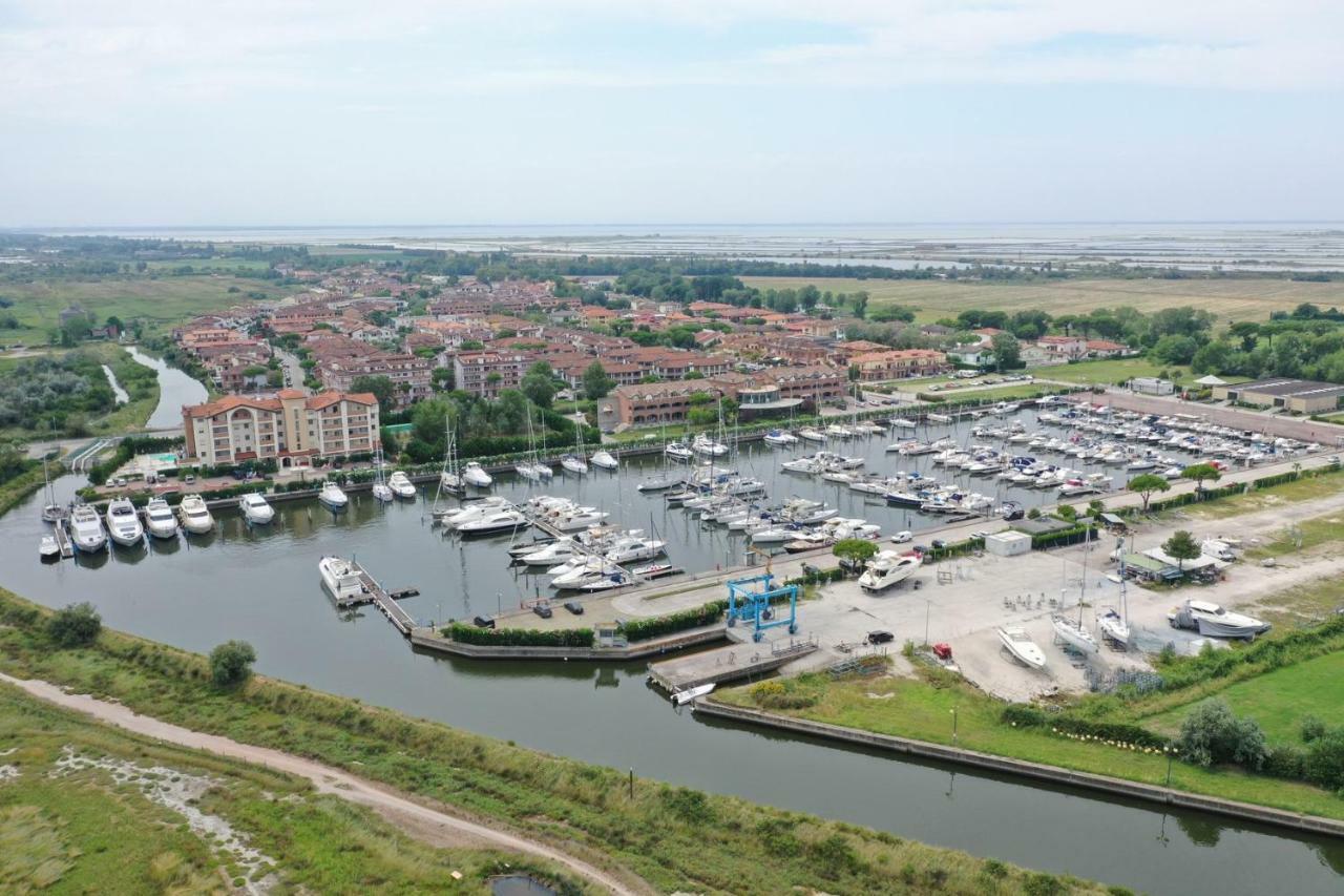 Le Terrazze Apartments Lido di Spina Eksteriør billede